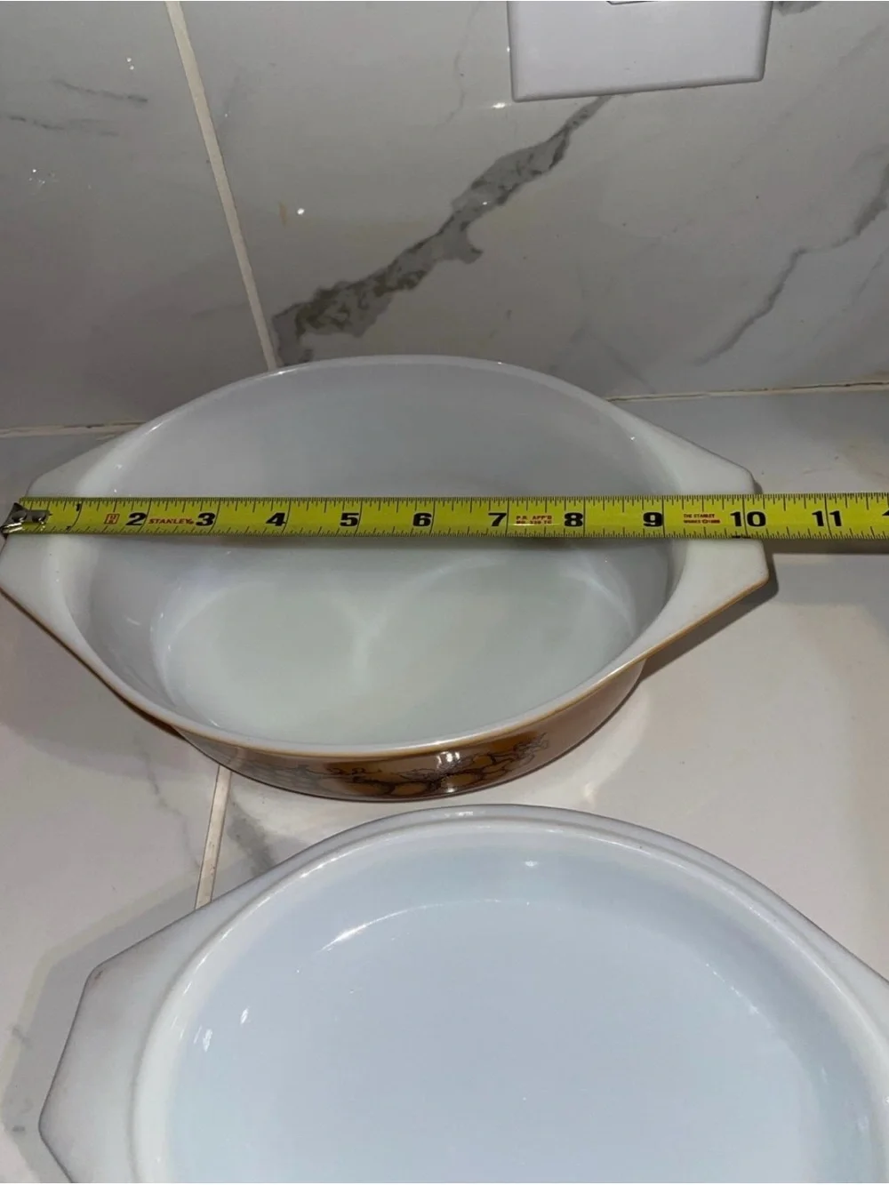 Pyrex classic covered