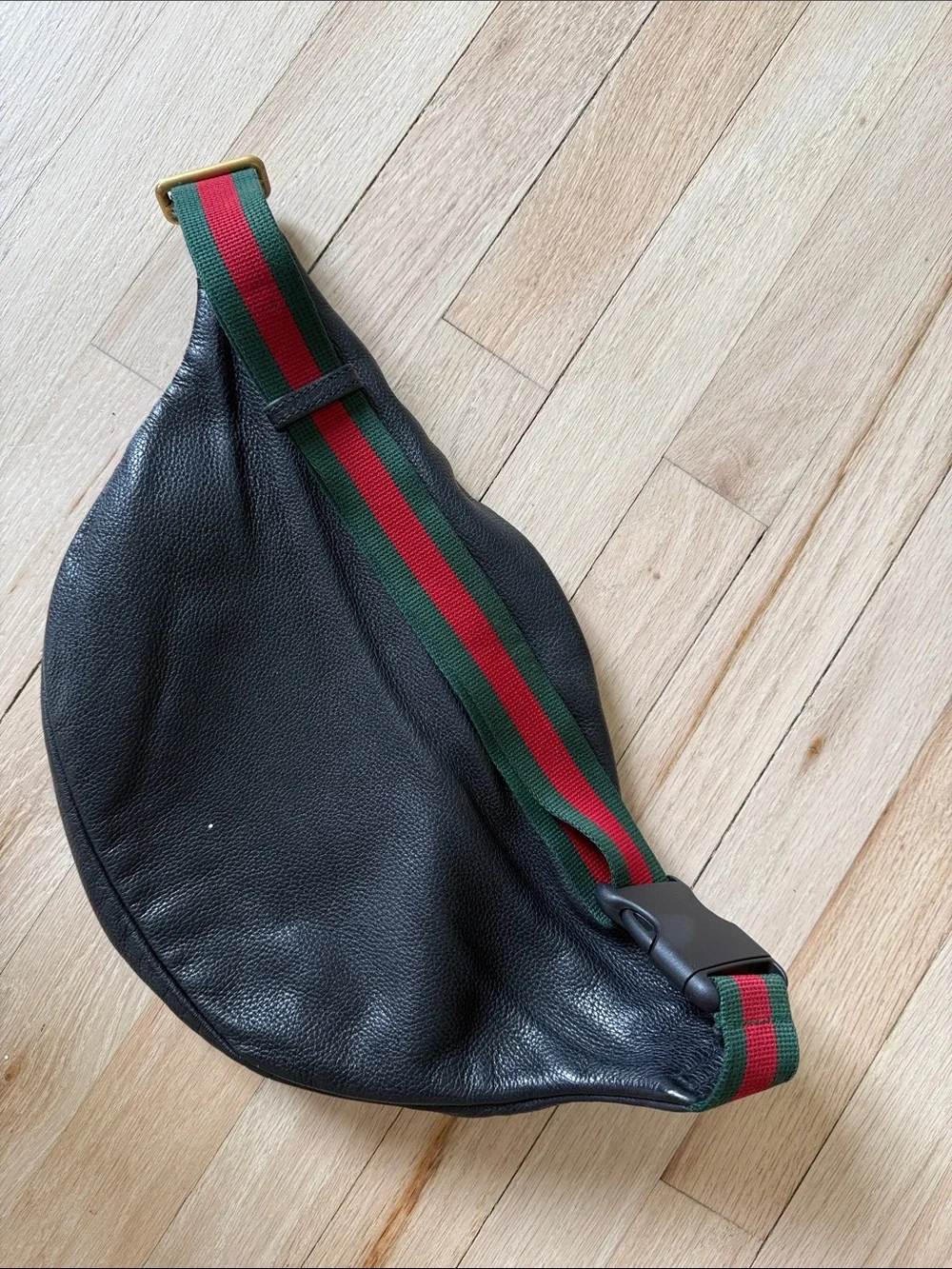 Gucci Black Leather Belt Bag with Green-Red Web Stripe