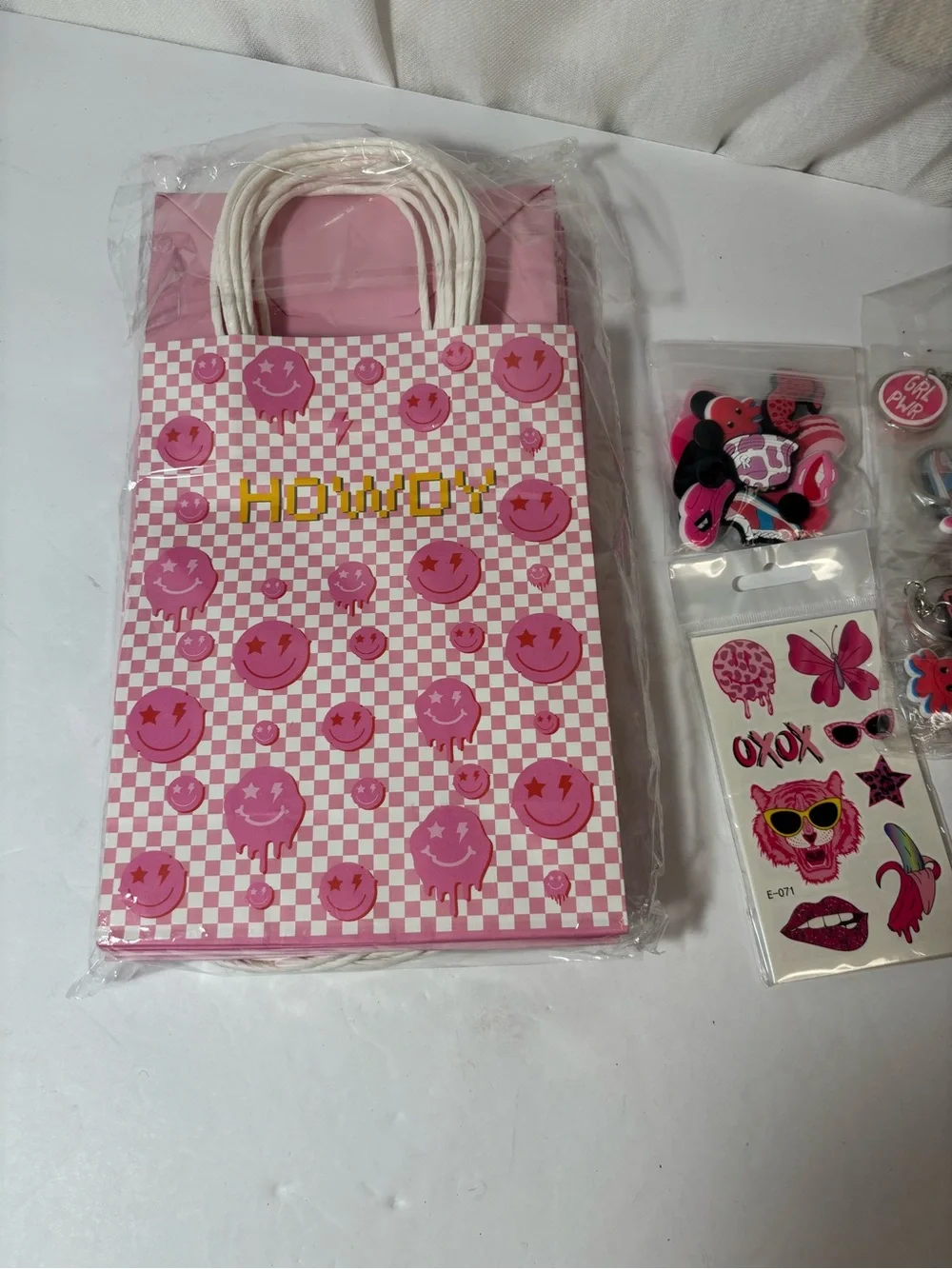 N/A howdy pink