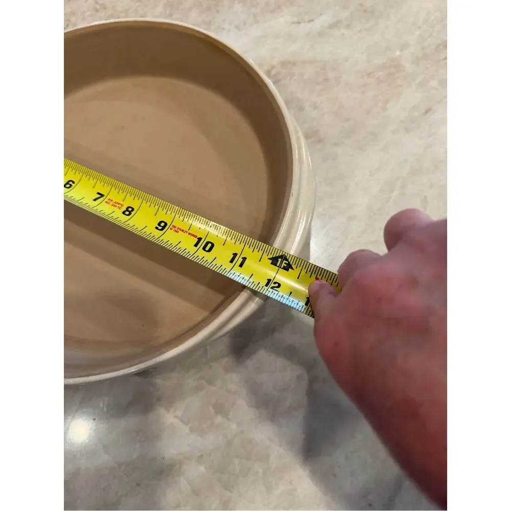 Large 11” round pampered chef stoneware baker cream enamel