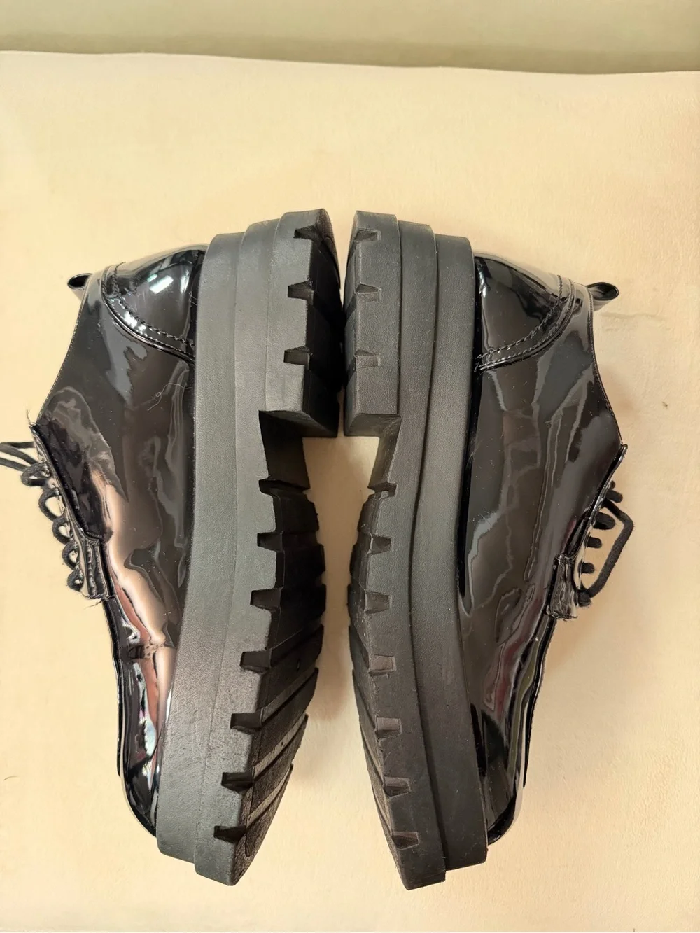 Forever 21 glossy black