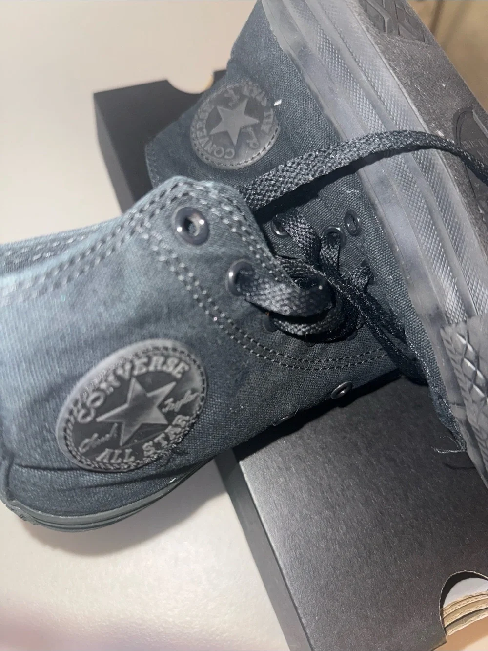 Converse all black