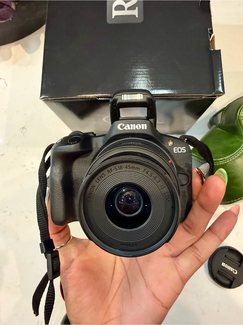Canon eos r50