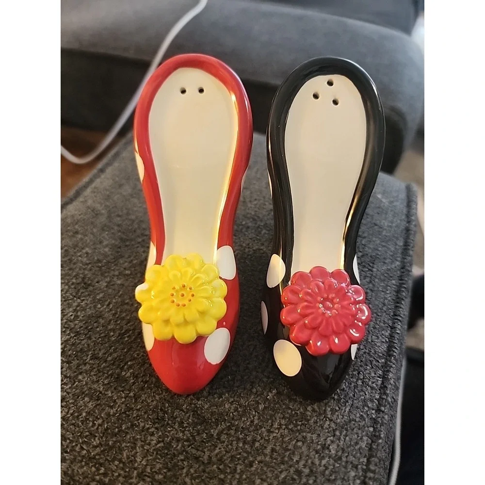 High‎ Heels Salt and Pepper Shakers Pier 1 Polkadot Red and Black