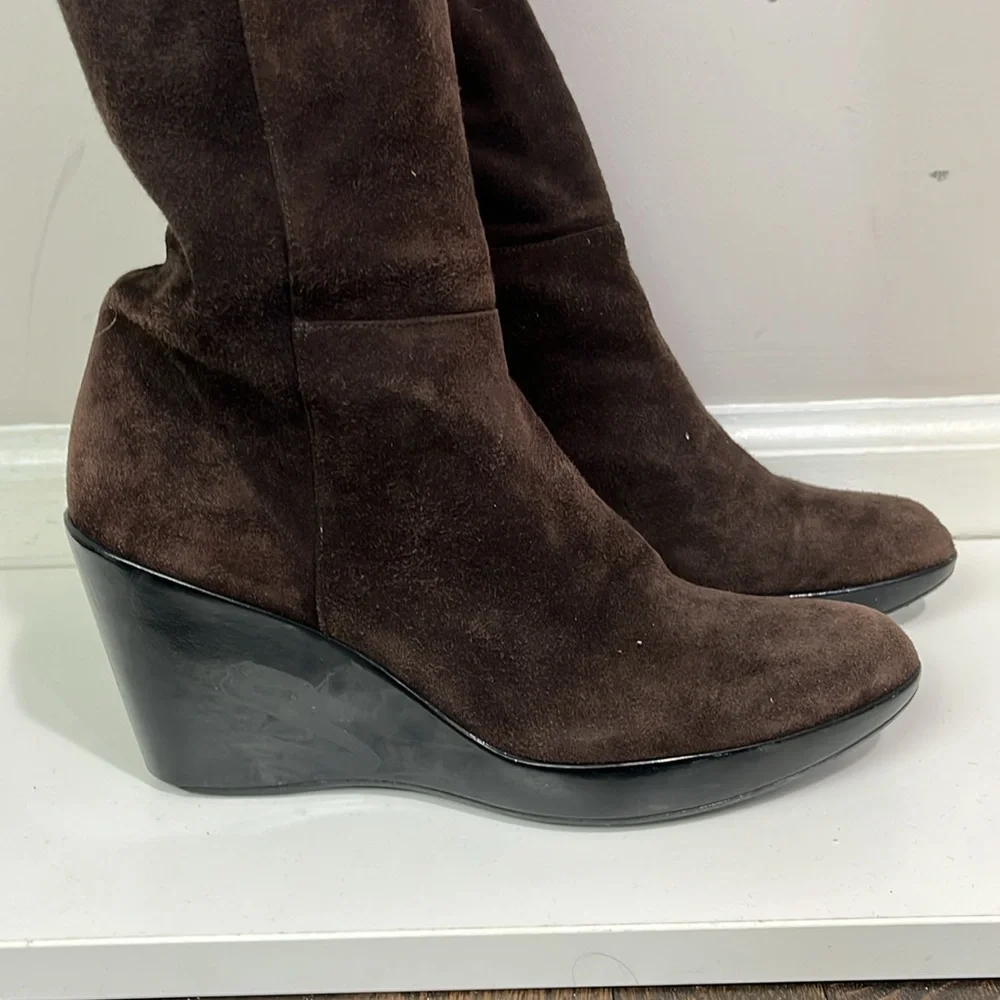 Stuart Weitzman Saratoga brown suede over the knee boots