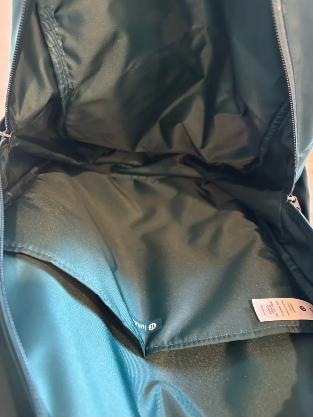 Lululemon streamlined backpack