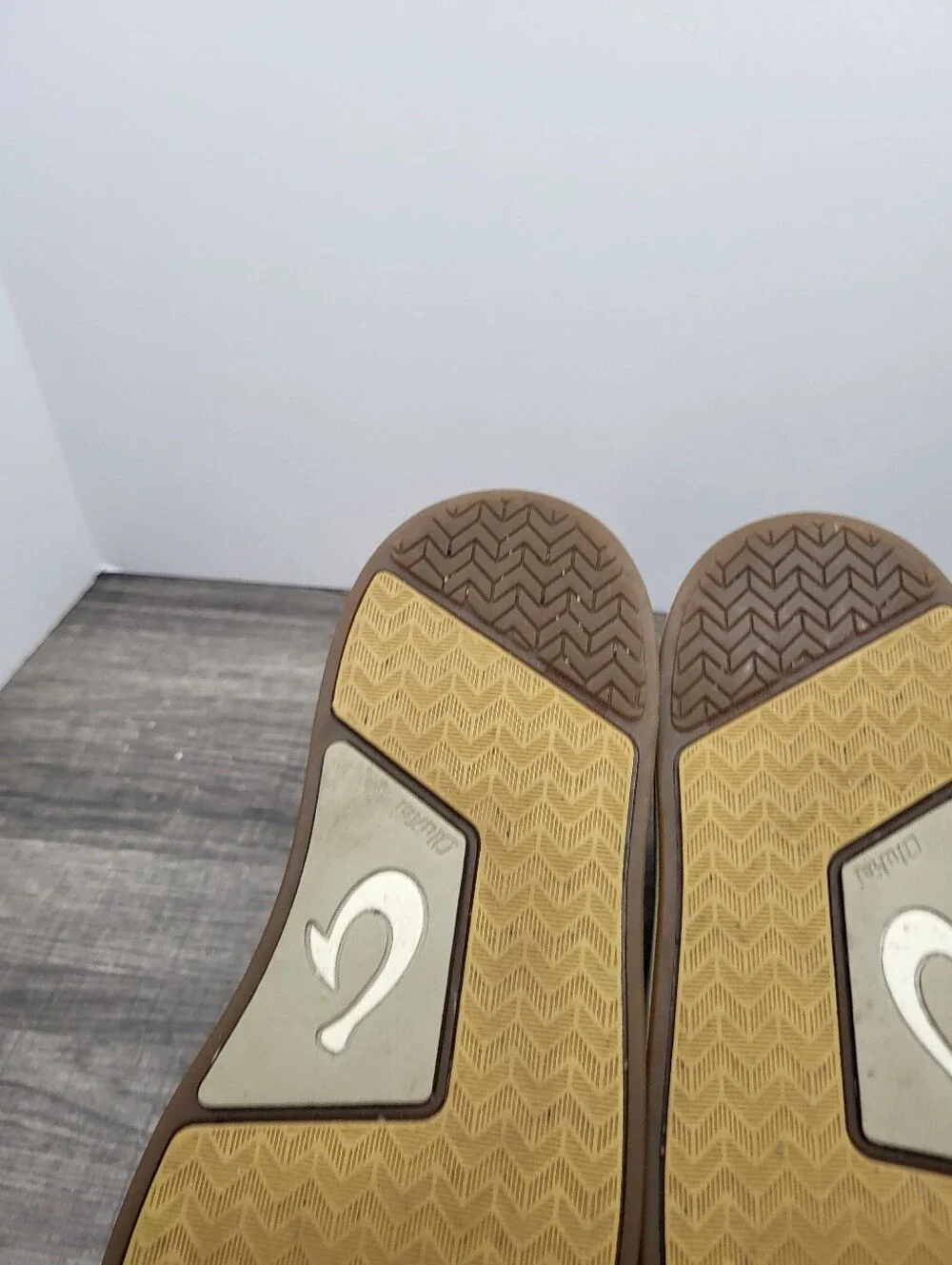 OluKai gently used