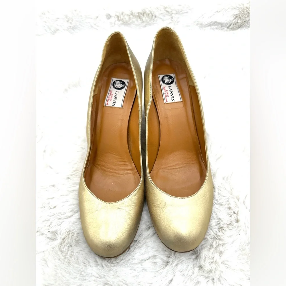Lanvin step into