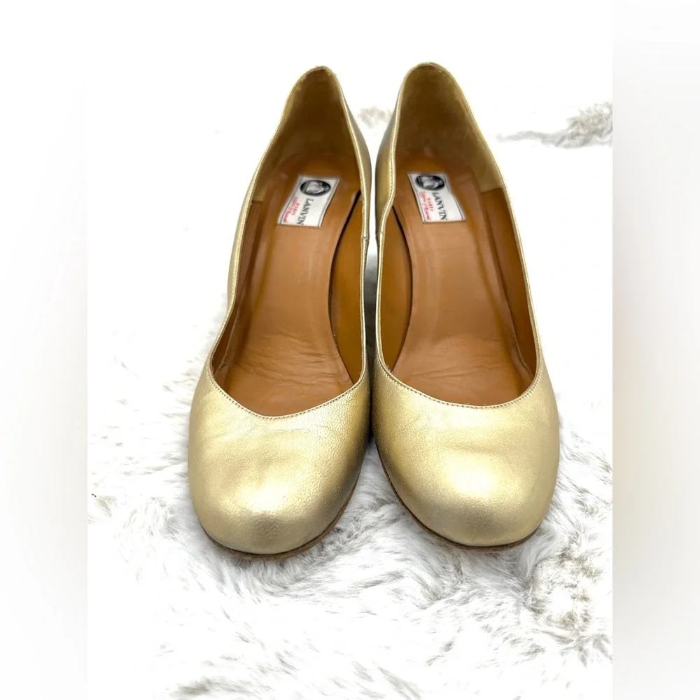 Lanvin step into
