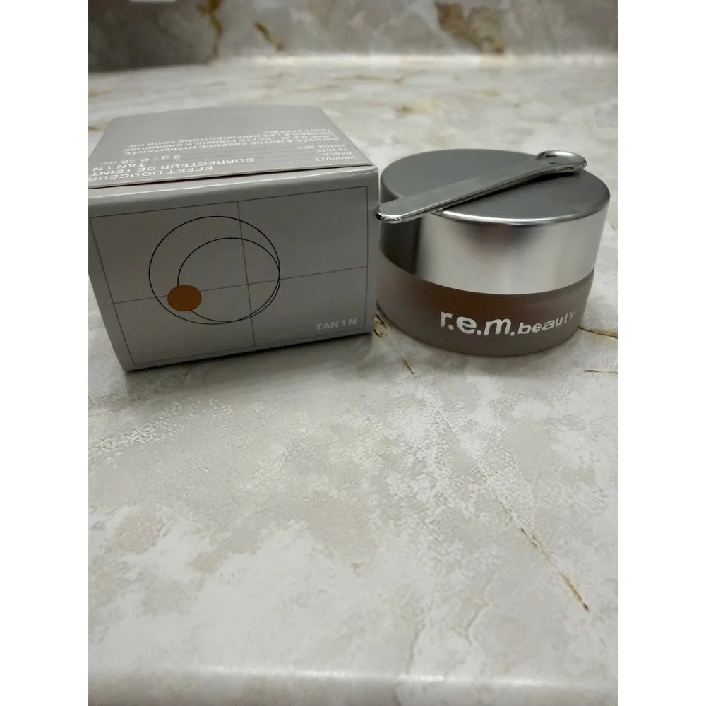 r.e.m. beauty Sweetener Concealer Tan‎ 1 N Ariana Grande Makeup 0.28oz New Box