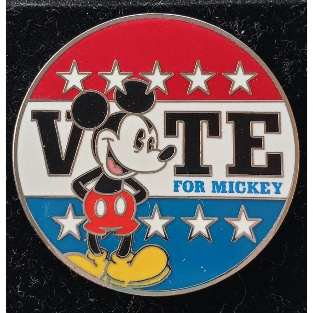DISNEY PARKS VOTE FOR MICKEY RED WHITE BLUE ROUND PIN NEW