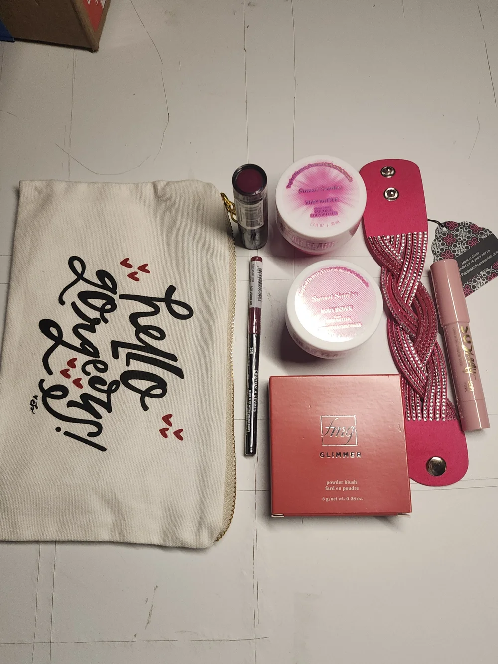 8 Pc Beauty Bundle NWT **#19