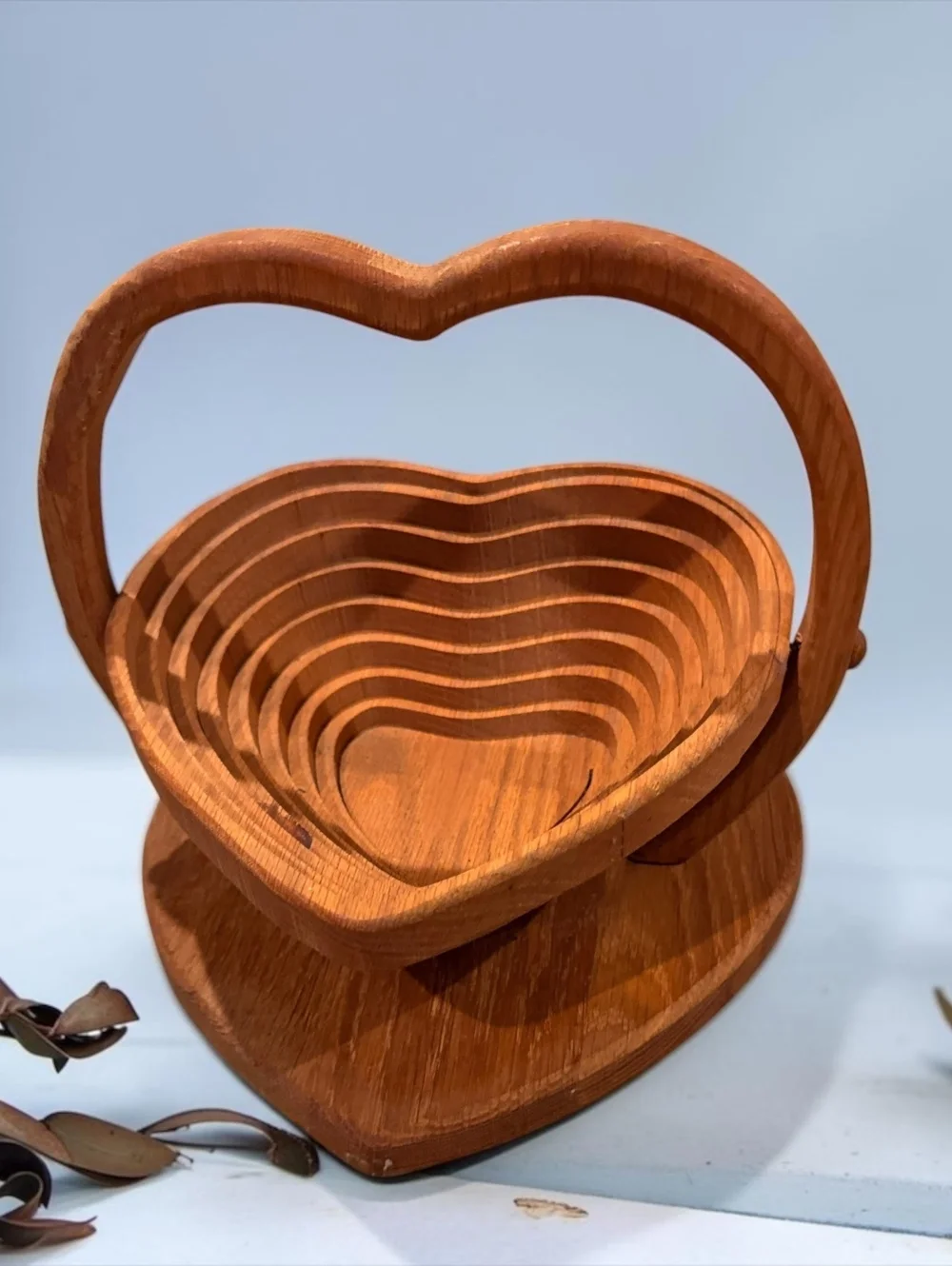 Vintage Heart-Shaped Nested Wood Basket Set with Handle – Mid-Century Decorative