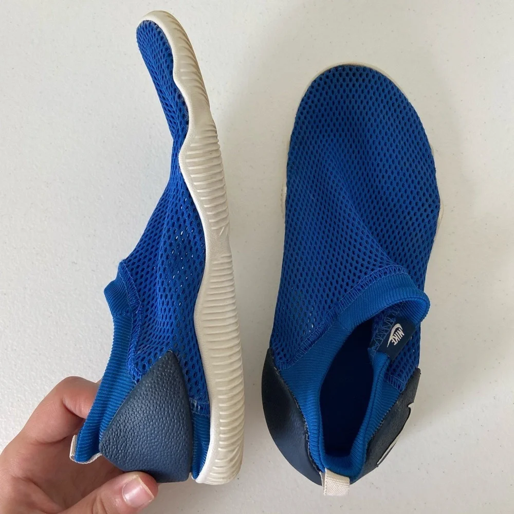 Nike aquasock 360 boy’s‎ shoes — size 3