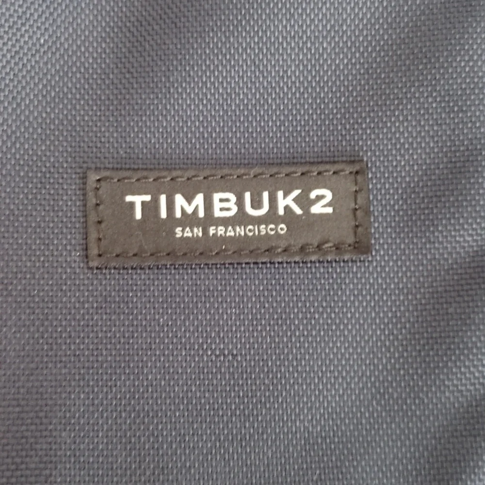 Timbuk2 reposhing this