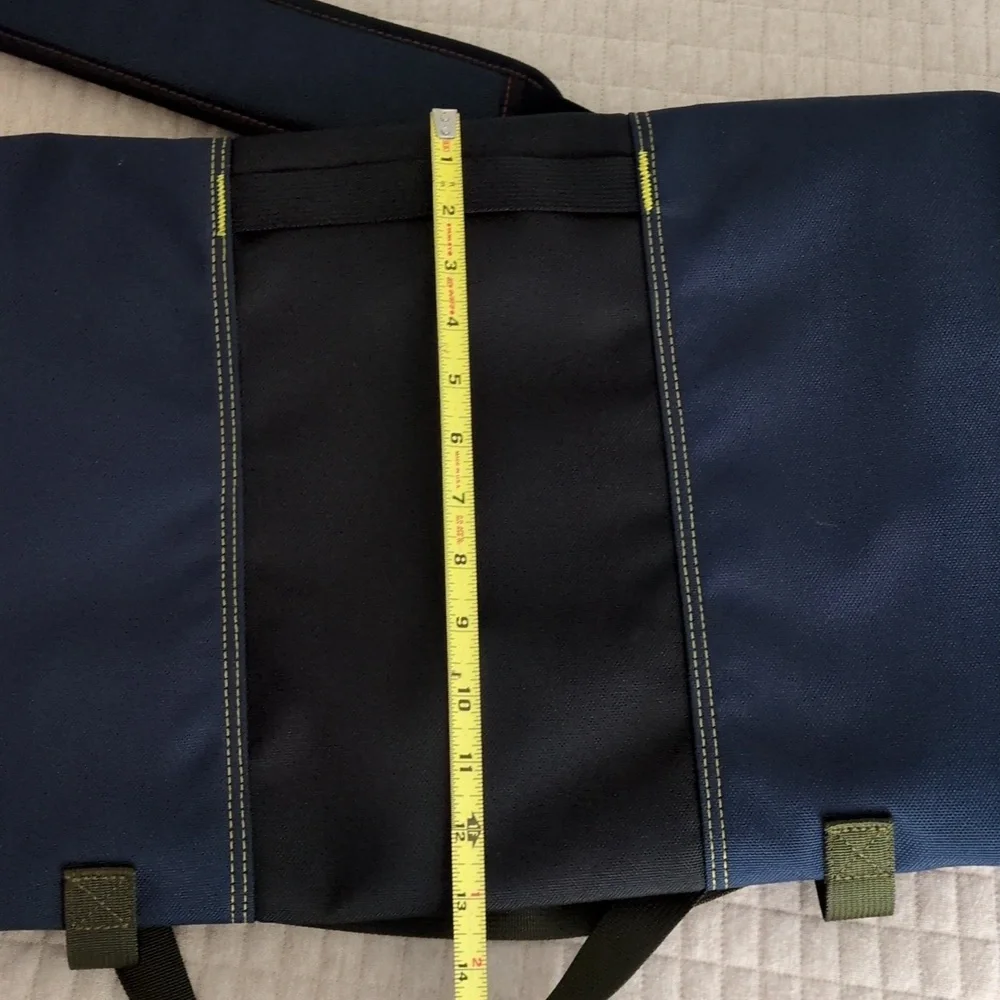 Timbuk2 reposhing this