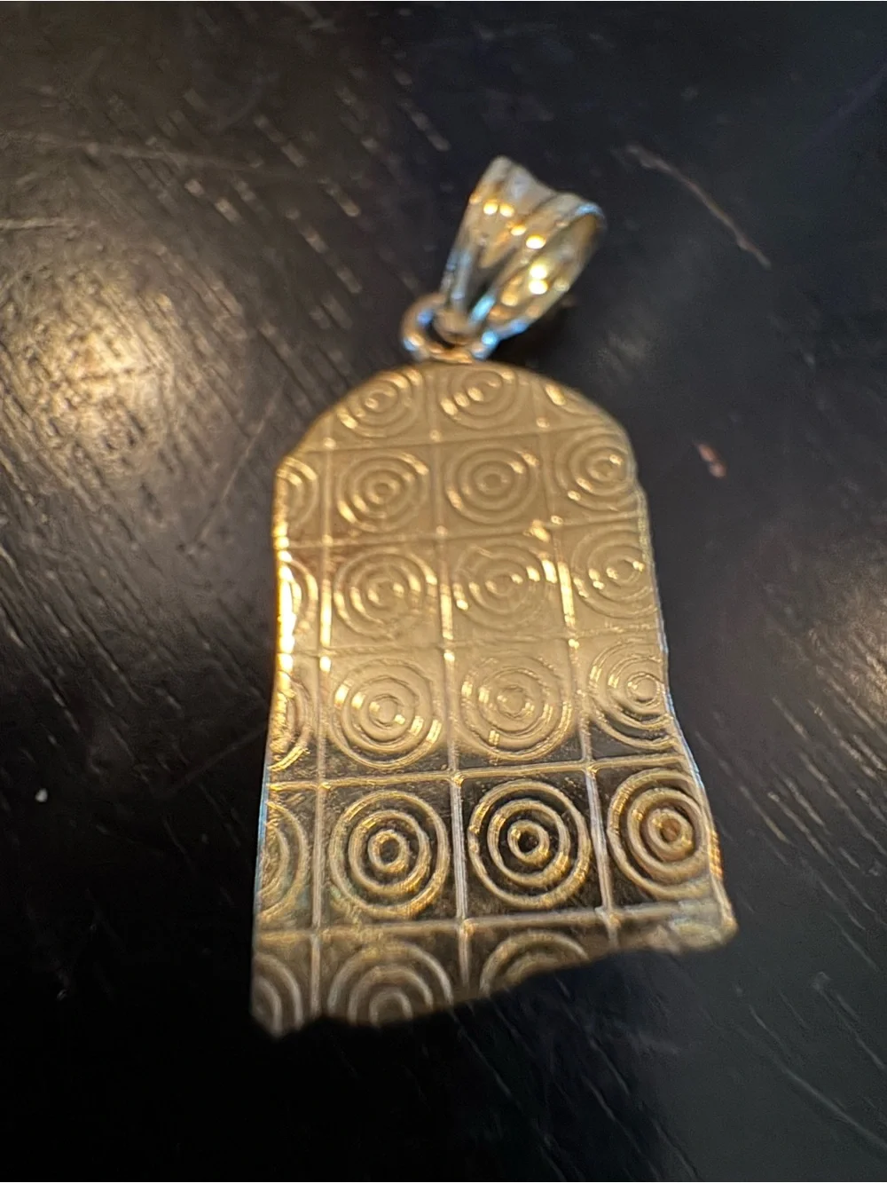 N/A gold tone