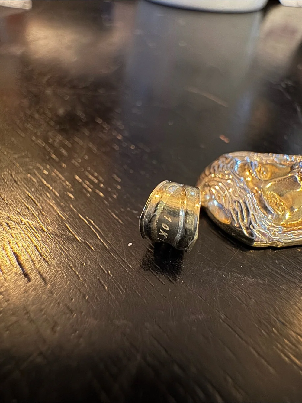 N/A gold tone