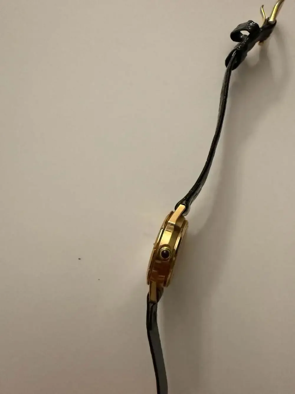 Image Watches shows wear