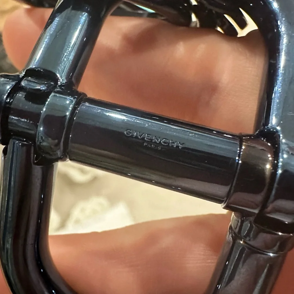 Givenchy ring spring