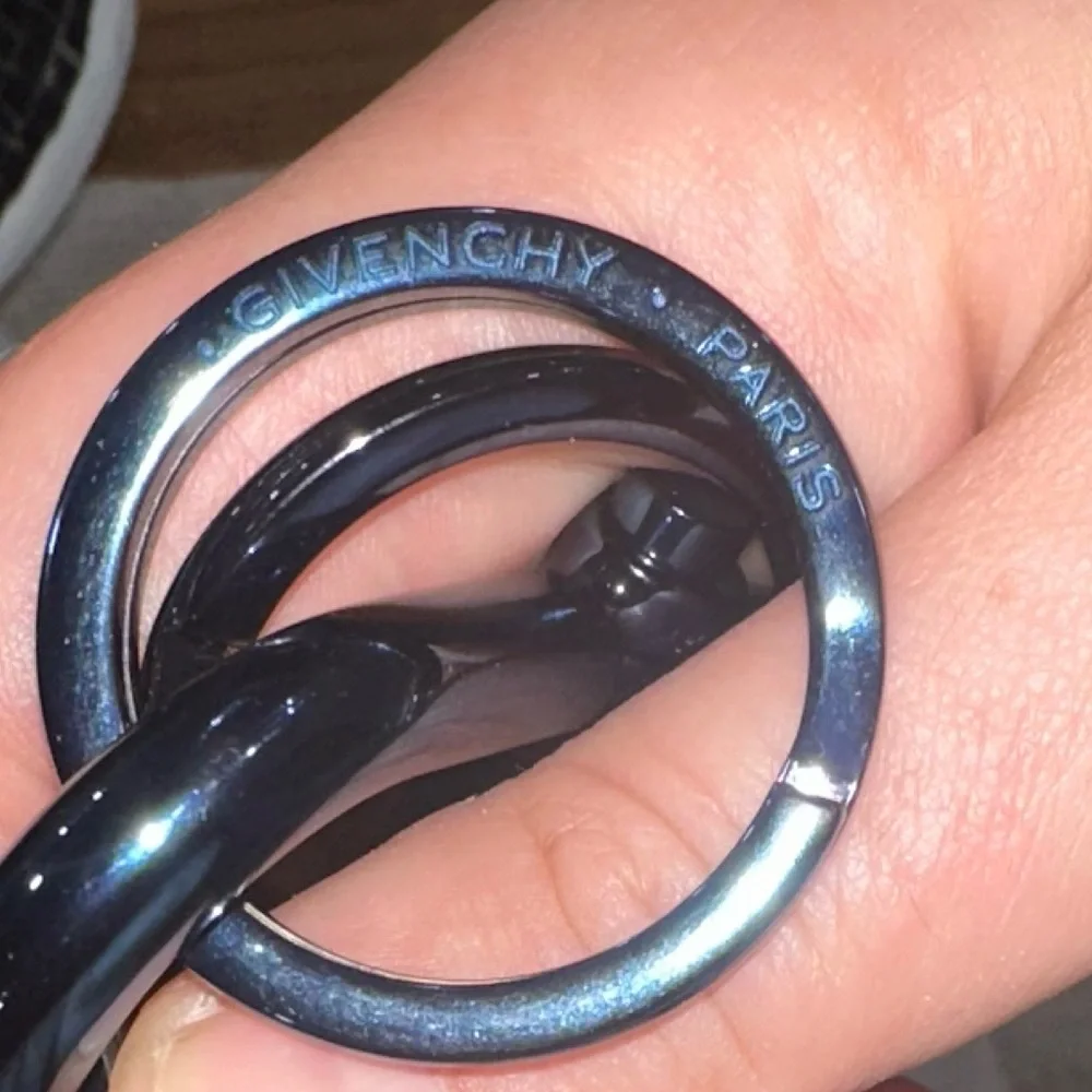 Givenchy ring spring