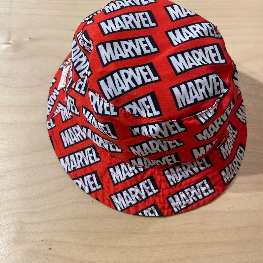 Marvel reversible bucket