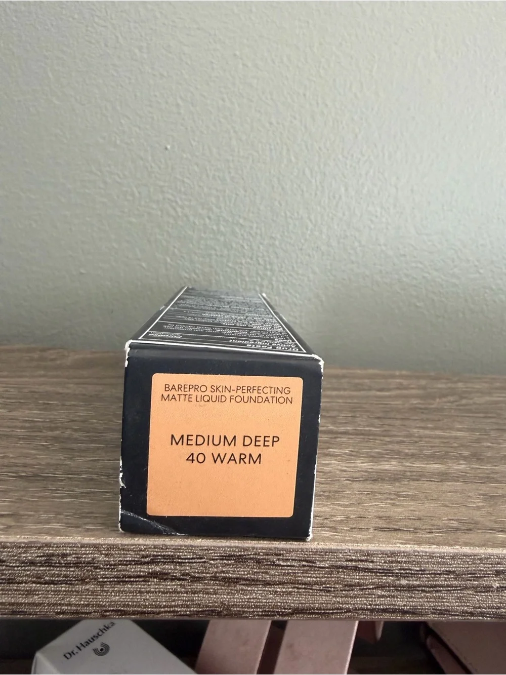 bareMinerals BarePro Matte Liquid Foundation - Medium Deep Warm 40