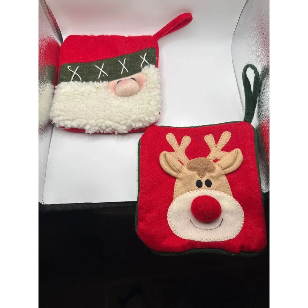 Christmas Pot Holder Set Santa Claus & Reindeer Red Quilted Holiday Kitchen 2pc