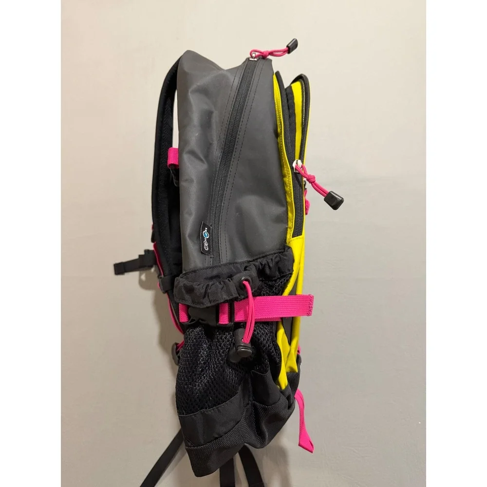 The North Face Hot Shot Backpack Black Unisex OS Grey Yellow Pink Technical