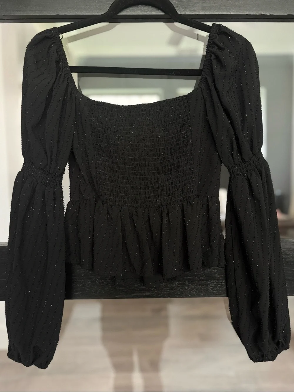 Astr label black