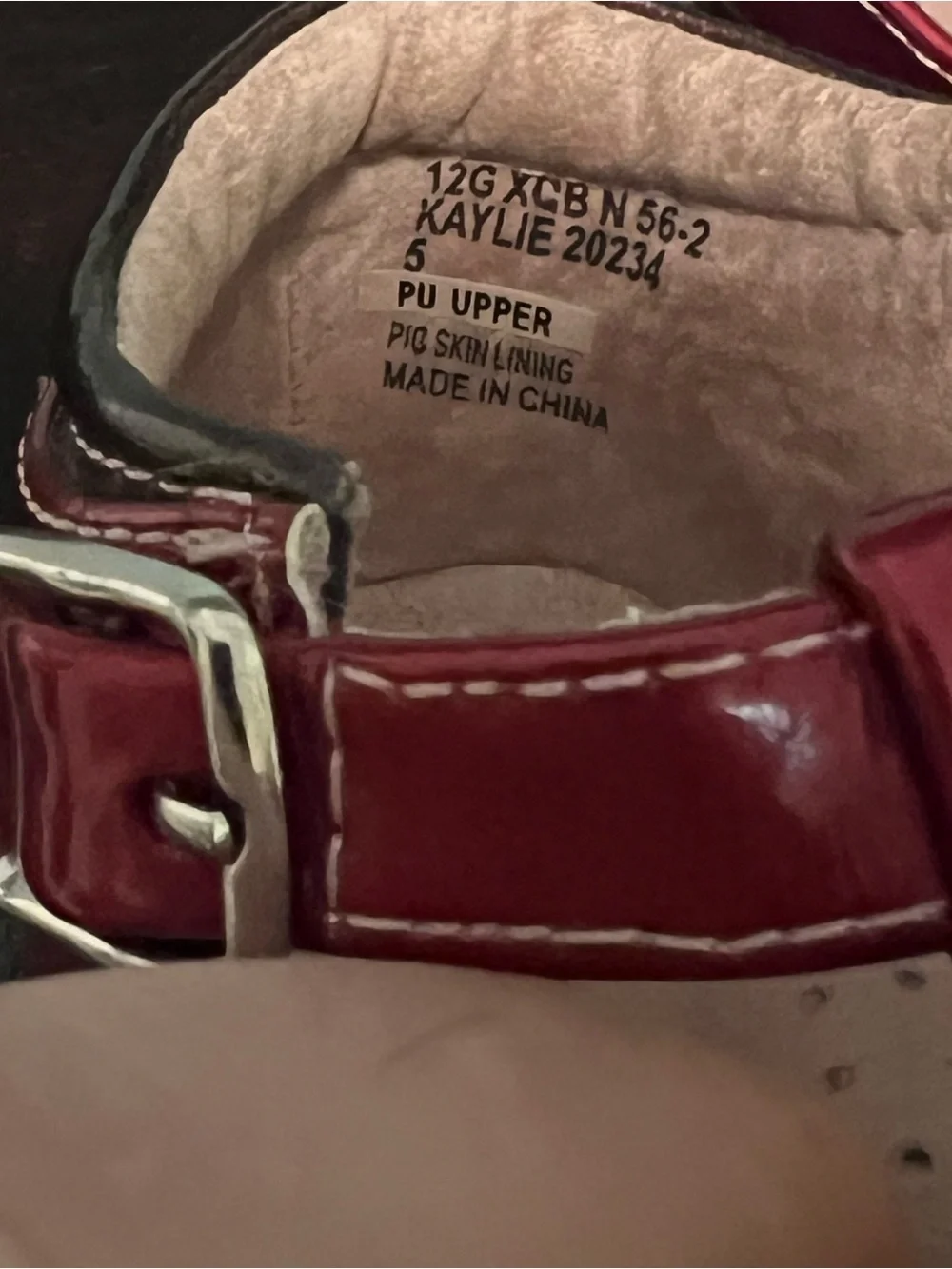 FootMates glossy red