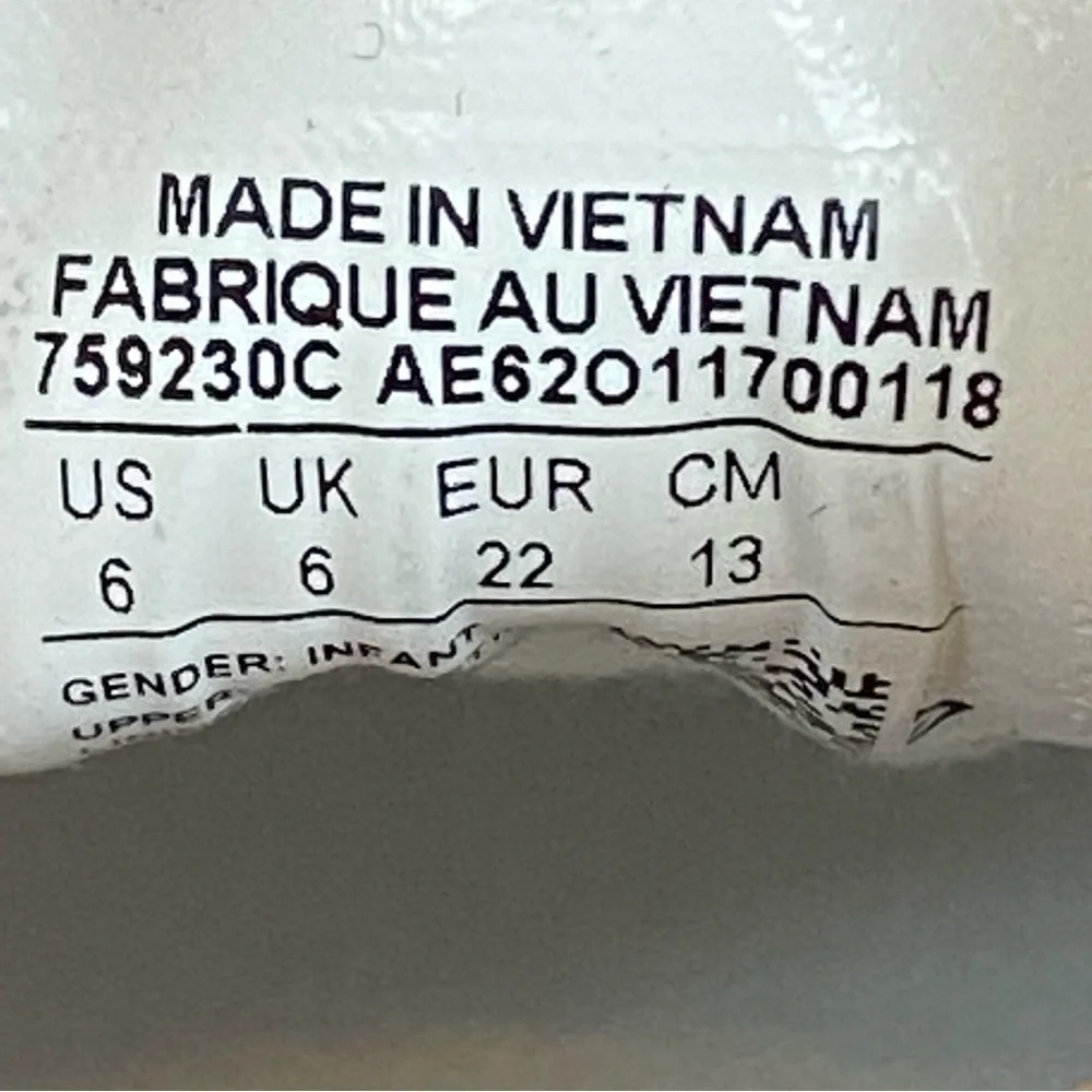 Converse not ship lace