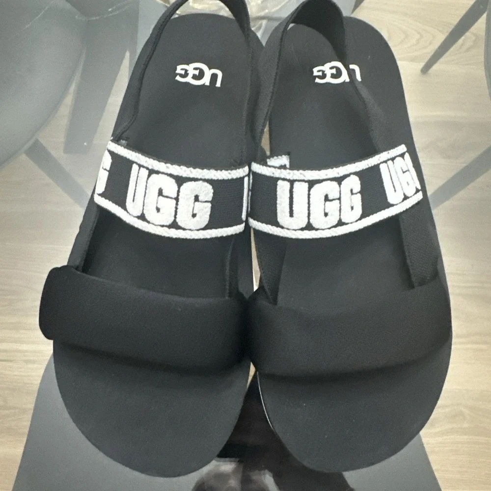 UGG Sandals Women Sz 3 Zuma Sling Sandal Black White