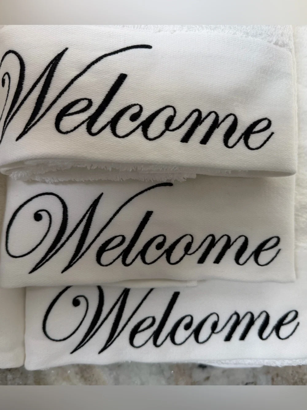 NEW NEVER USED!! ‘Welcome’ Embroidered White Home Bath Towels