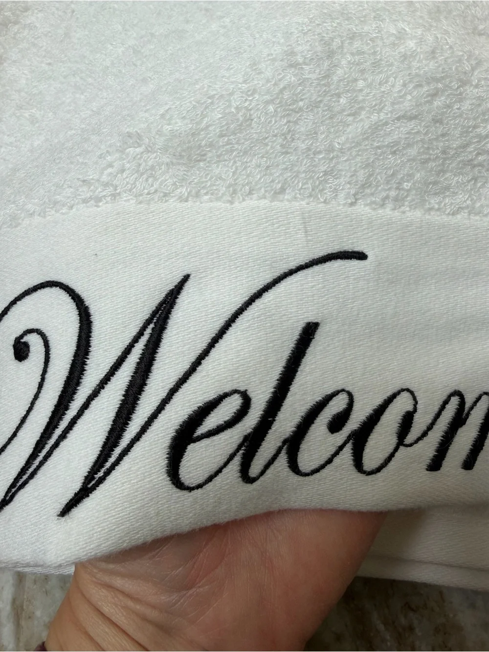 NEW NEVER USED!! ‘Welcome’ Embroidered White Home Bath Towels