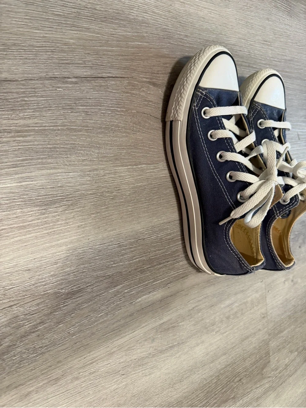 Converse classic low