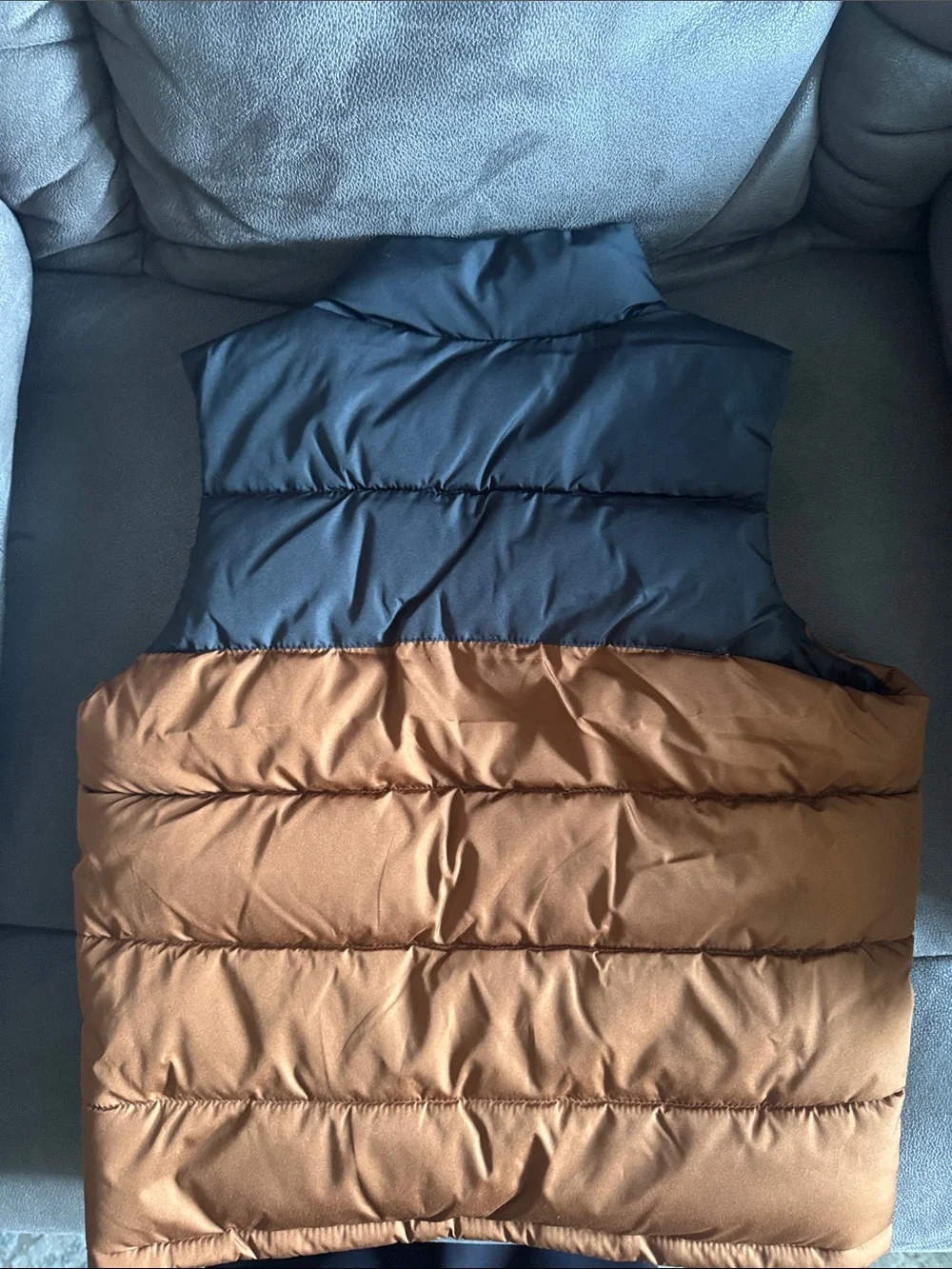 GAP quilted sleeveless