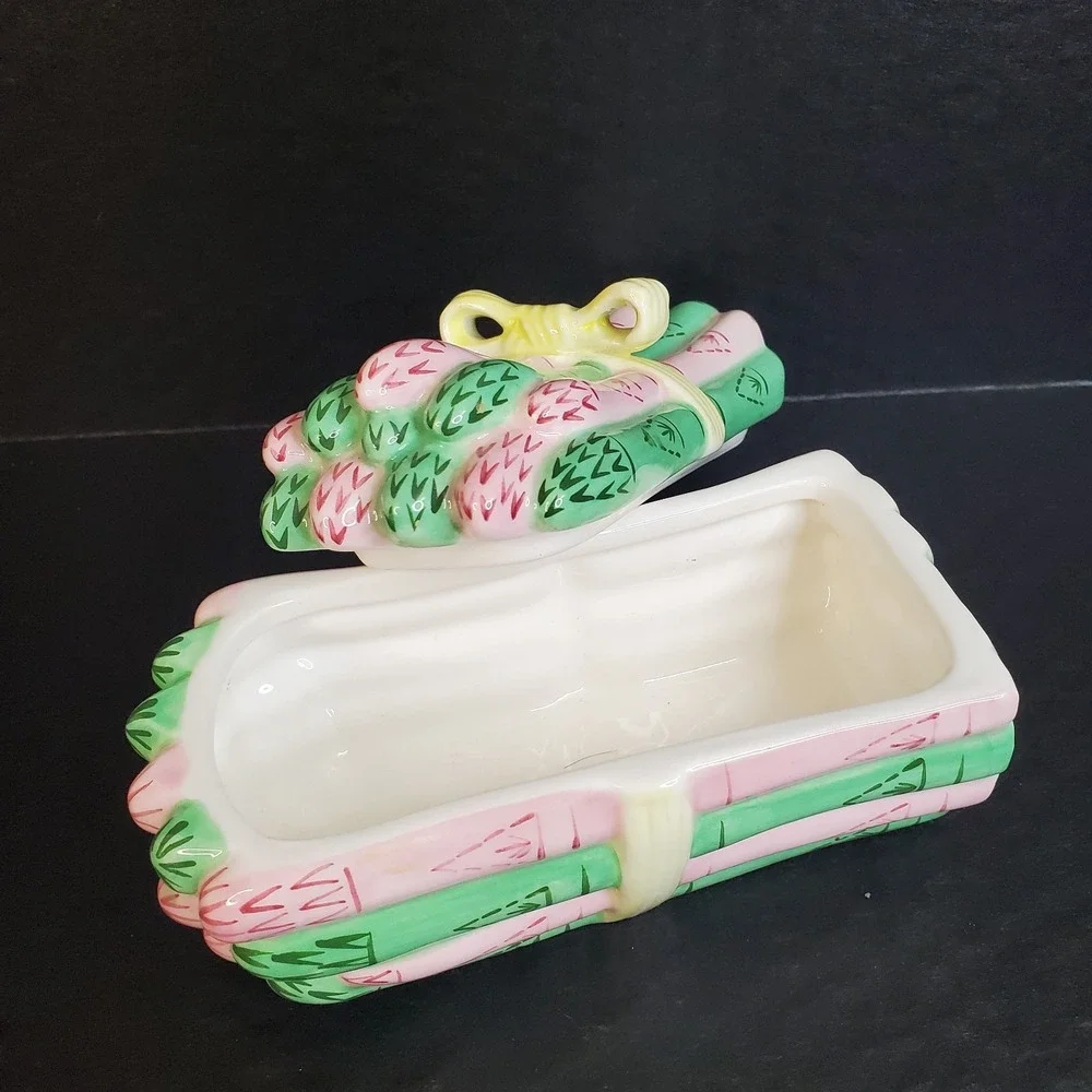 Metropolitan Museum of Art‎ (MMA) Asparagus Trinket Box Small Pink Green Russian
