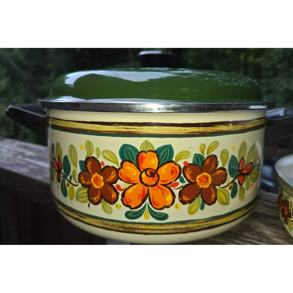 Unbranded set includes