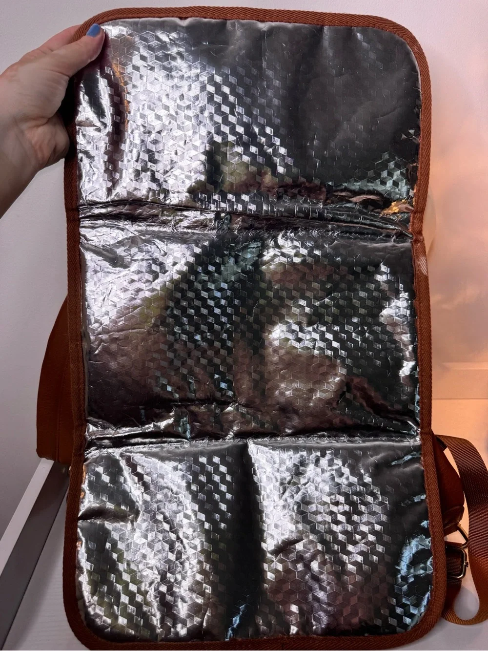 Wren structured leather