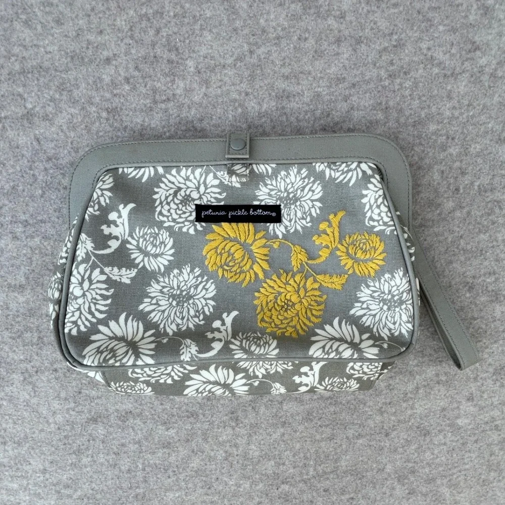 Petunia Pickle Bottom Diaper Wallet Clutch‎ Grey Good Floral Embroidered