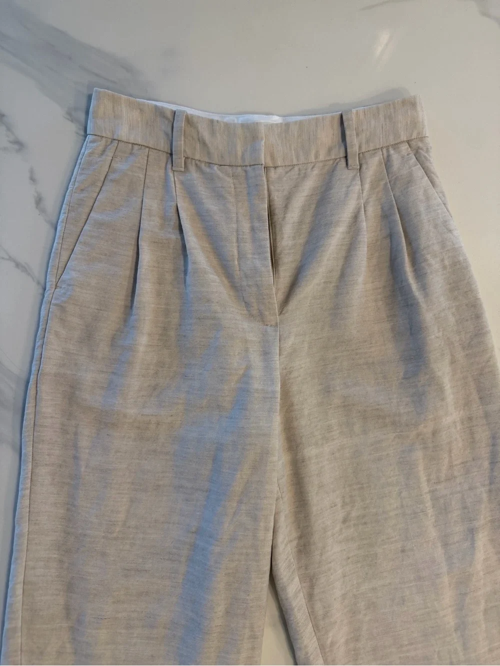Aritzia effortless cropped