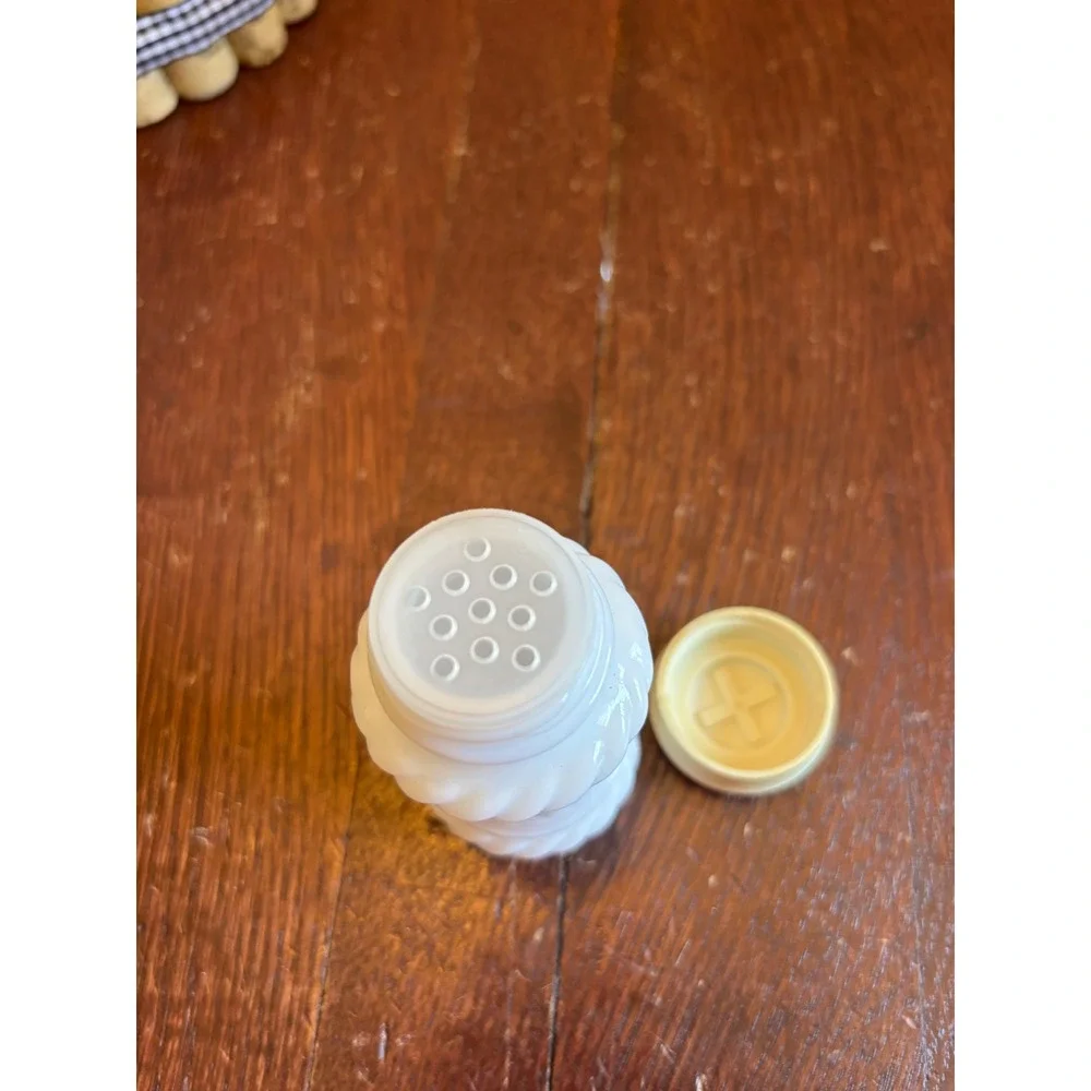 N/A vintage milk