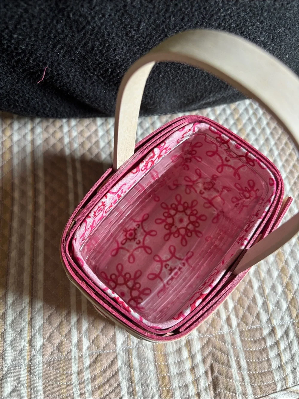 Longaberger includes basket