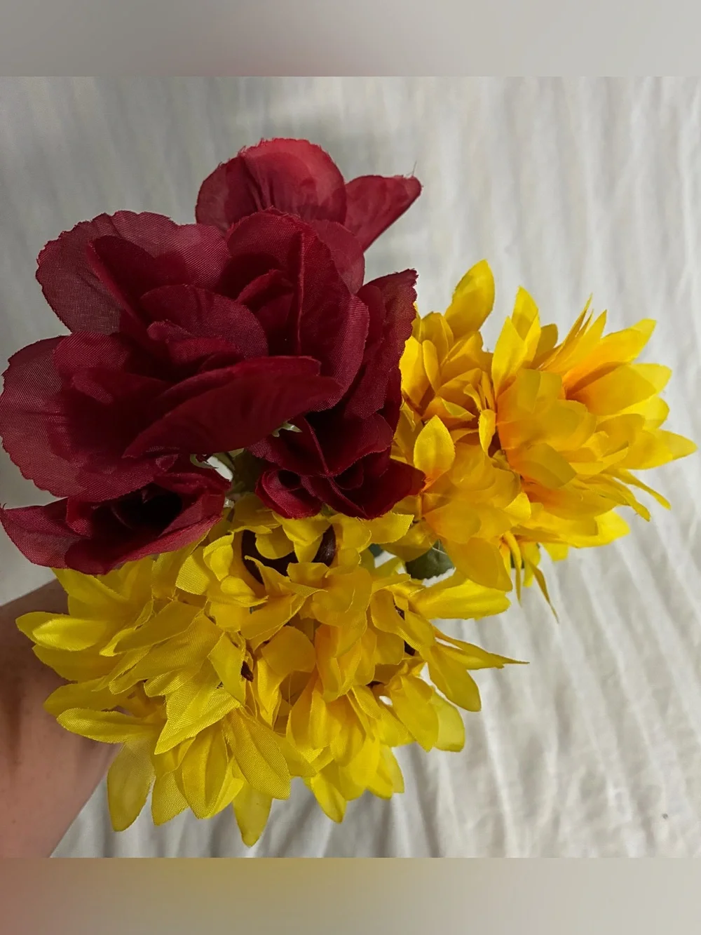 N/A yellow red