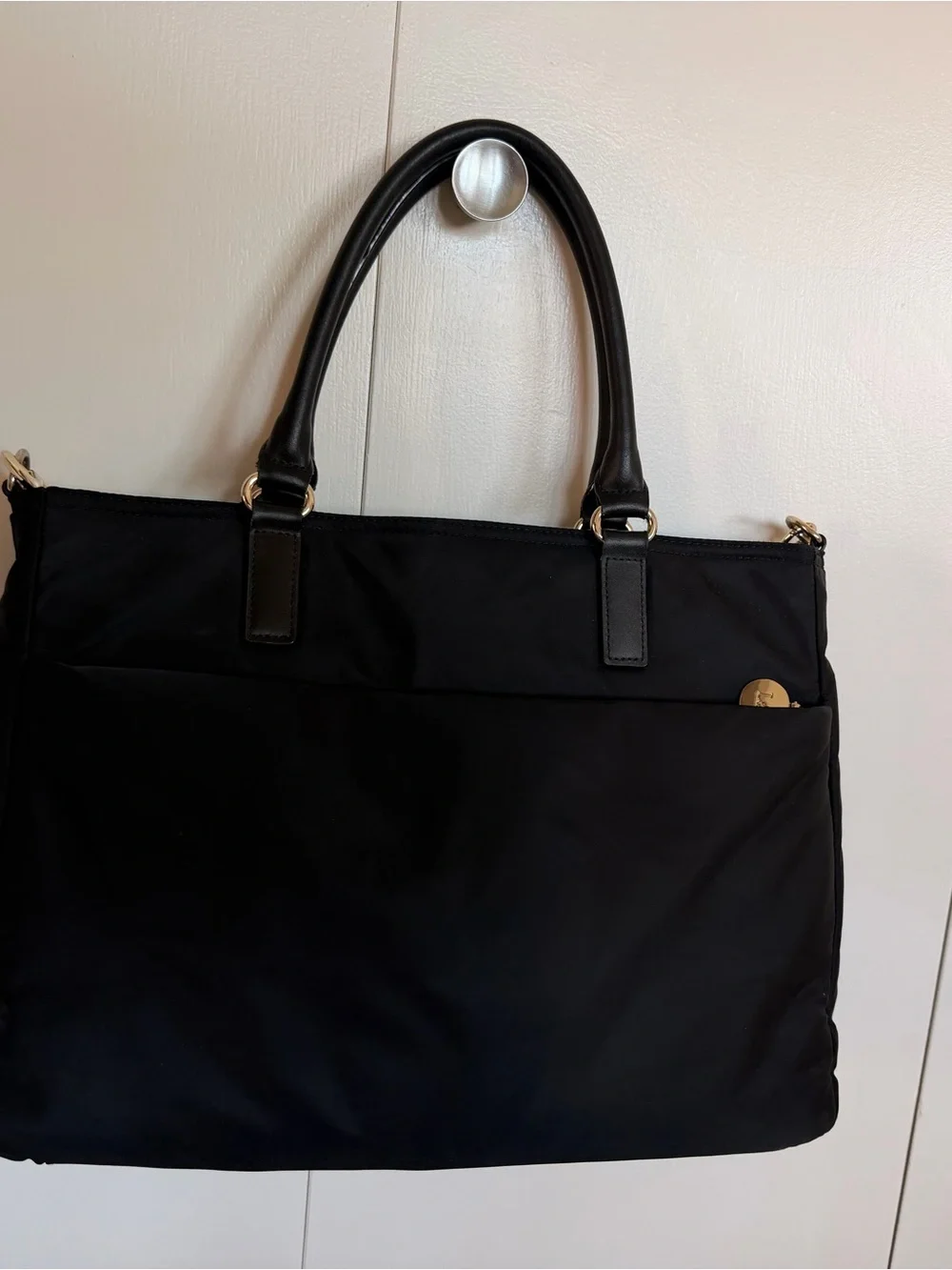 Lo & Sons sleek black