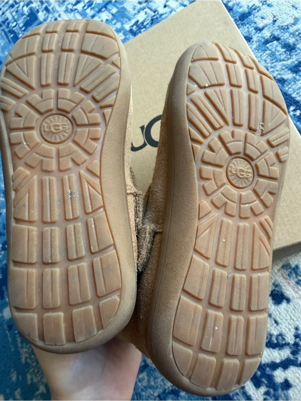 UGG kids keelan