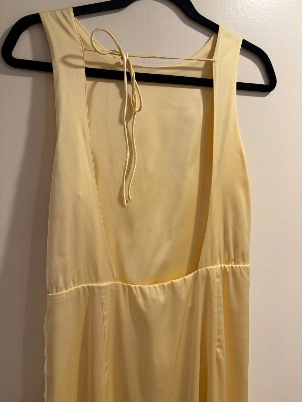 Abercrombie & Fitch sleek satin