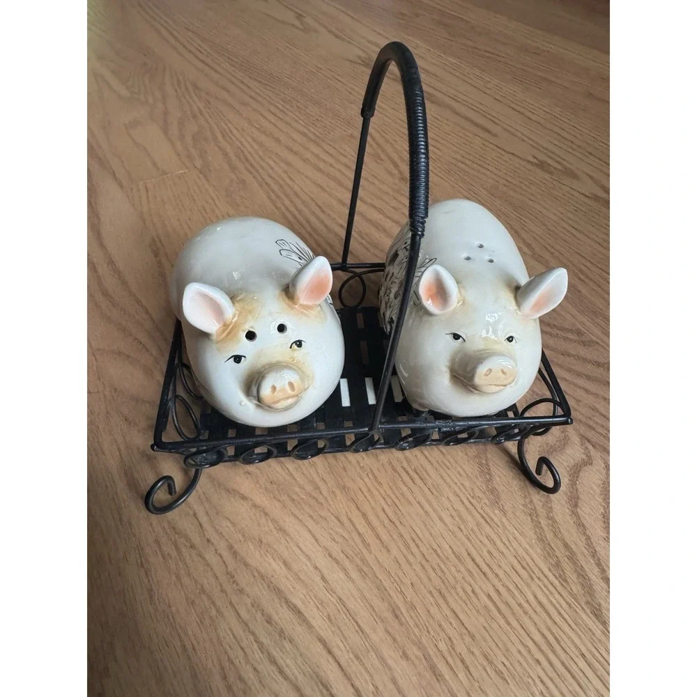 Farmhouse Pig Salt and Pepper Shakers with Metal Basket Caddy Kitchen Decor
