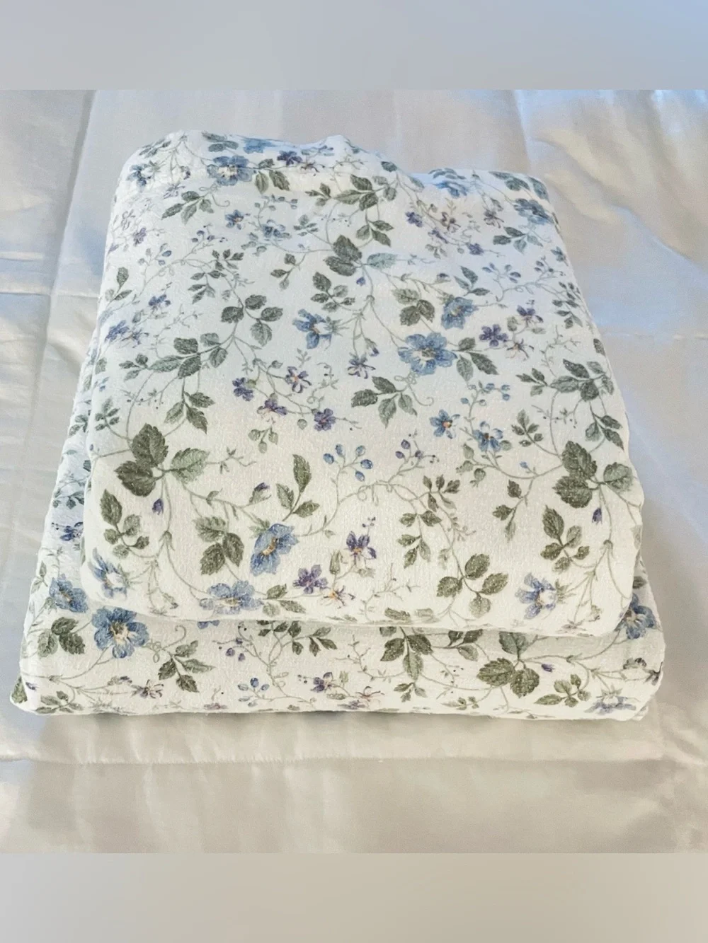 Laura Ashley Flat & Fitted Flannel Cotton Sheet Set Blue Purple Flowers Full Sz